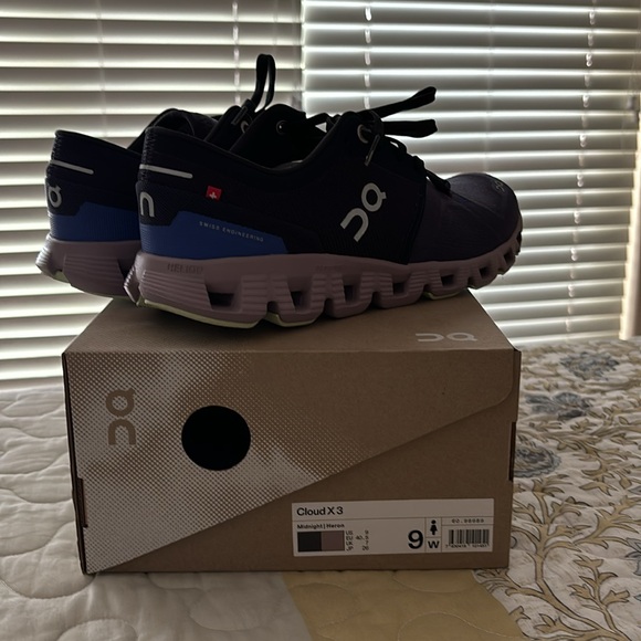 Used shoes but like new. - Picture 10 of 12